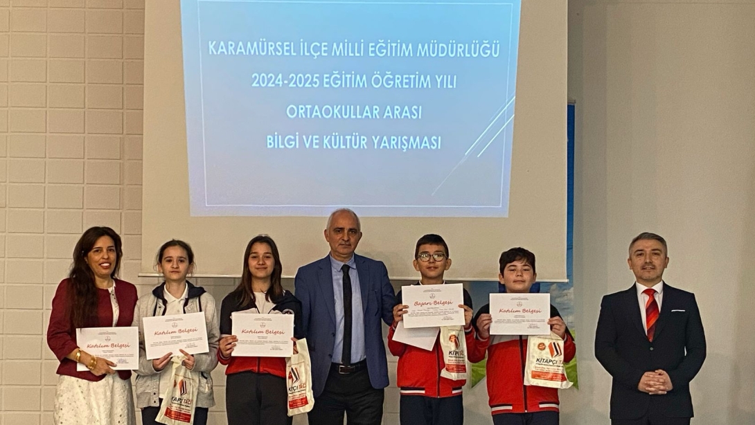 KARAMÜRSEL'DE BİLGİ VE KÜLTÜR YARIŞMASI ALTIN SORULARLA TAMAMLANDI